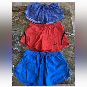 Nike Women's Athletic Shorts - Blue, Red, size small EUC